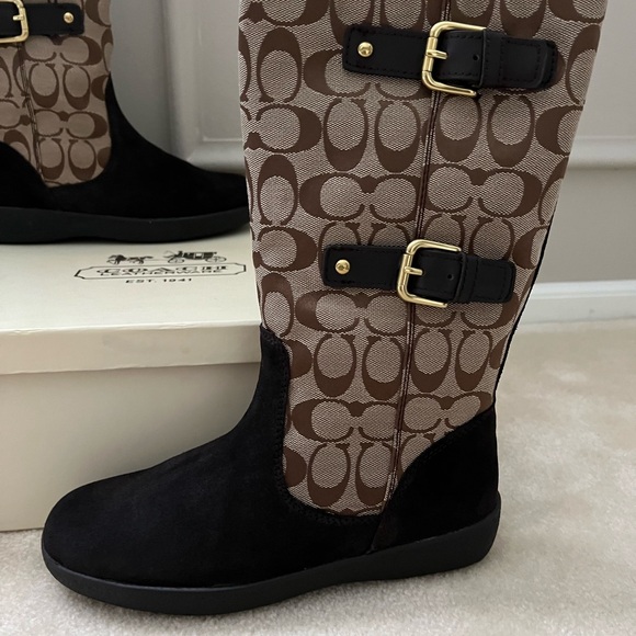Brand New Coach boots - 8 - Picture 2 of 5